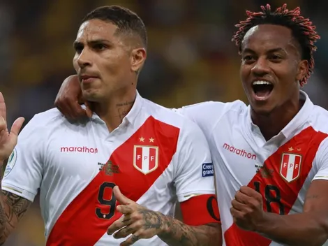 Paolo Guerrero se cruzó con un hincha durante su llegada a Porto Alegre