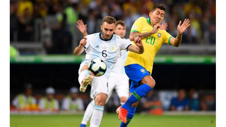 En la Selección Argentina no convence, pero en Europa Pezzella conquistó a un gigante