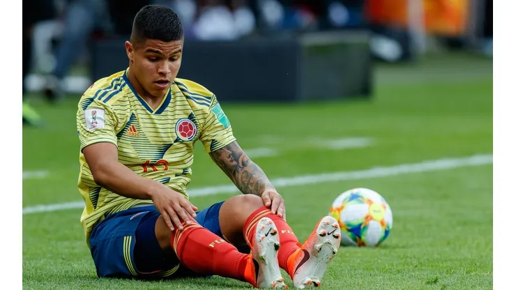 No se deje manosear: Watford especula en el mercado con Cucho Hernández
