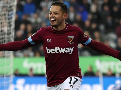 ¿Se queda? West Ham le dio la '9' a Chicharito Hernández
