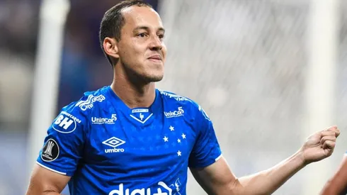Rodriguinho festejando un gol en Cruzeiro.