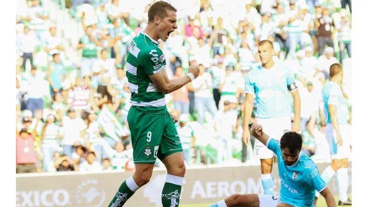 En el '9 de julio', Santos Laguna homenajeó a Furch con sus mejores anotaciones