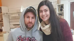 Estaba trabajando, le cayó Messi al local, ella le pidió una foto y enloqueció por Twitter