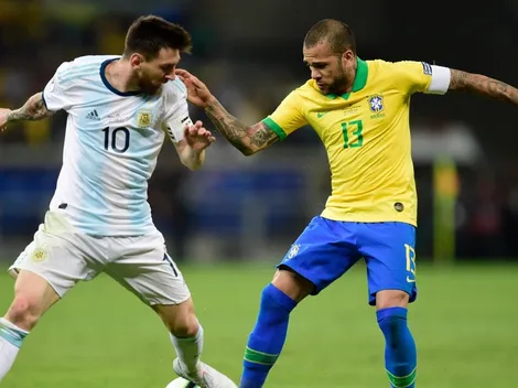 Dani Alves: "Si Messi se pasa dos minutos sin tocar la pelota se desconecta del partido"