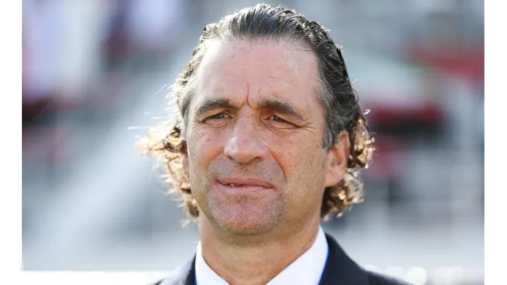 Juan Antonio Pizzi sigue armando su San Lorenzo.
