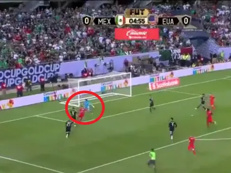 San Ochoa: el portero le sacó un mano a mano espectacular a Pulisic