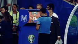 El VAR, nuevamente protagonista.