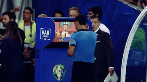 El VAR, nuevamente protagonista.