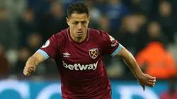 Un equipo europeo tiene a Chicharito como una de sus principales opciones para reforzar la delantera