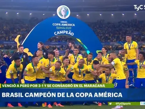 El momento más esperado: Brasil levantó la Copa América