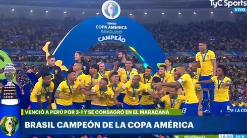 Las celebraciones del plantel de Brasil.