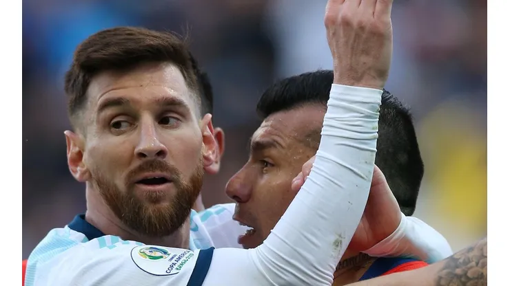 Explota: el tuit viral del diálogo entre Leo Messi y Gary Medel