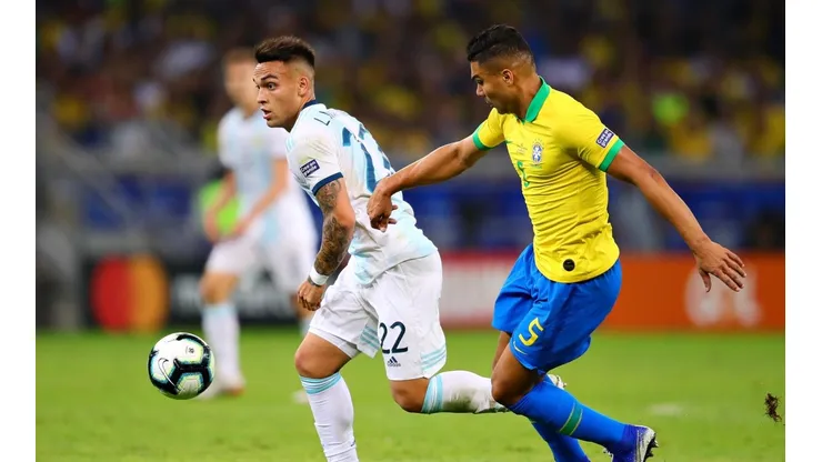 Lautaro Martínez en el duelo ante Brasil.