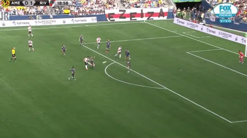 Lo que le pega este pibe: el golazo de Ferreira para el 2-0 de River contra América