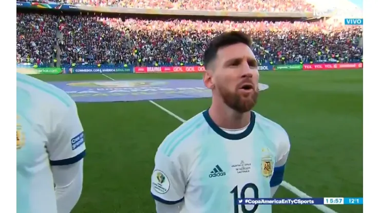 Lionel Messi se despidió cantando el himno de Argentina