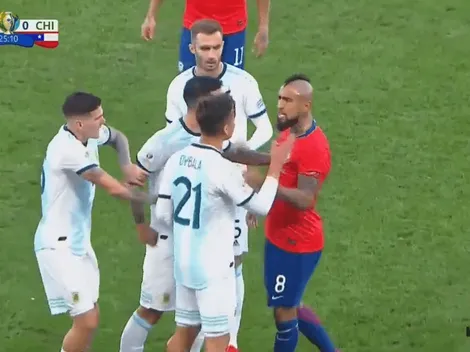 Se calentó esto: Vidal le dio un cachetazo a Dybala