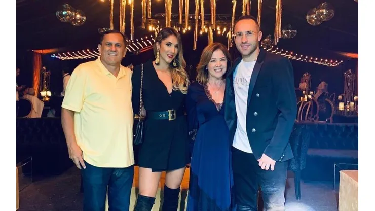 Papá de David y Daniela Ospina ya habría salido de la clínica y mejorado de su enfermedad