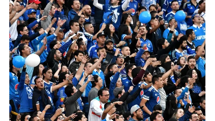 'Boletearon' en Twitter a fotógrafo que cubre a un equipo en Bogotá por 'mala paga'
