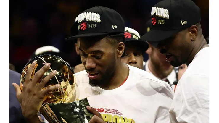 Jugador de la NBA reveló el equipo donde firmará Kawhi Leonard