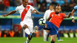 Vidal y Aránguiz tuvieron un duelo con Tapia y Yotún