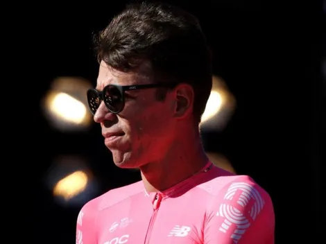 Tremenda sacada de 'taquito' de Rigoberto Urán al presentador del Tour de Francia