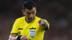 Que no pase nada raro: árbitro confirmado para la final entre Brasil y Perú