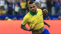 El tuit de Dani Alves que hizo enfurecer a los hinchas de Perú antes de la final