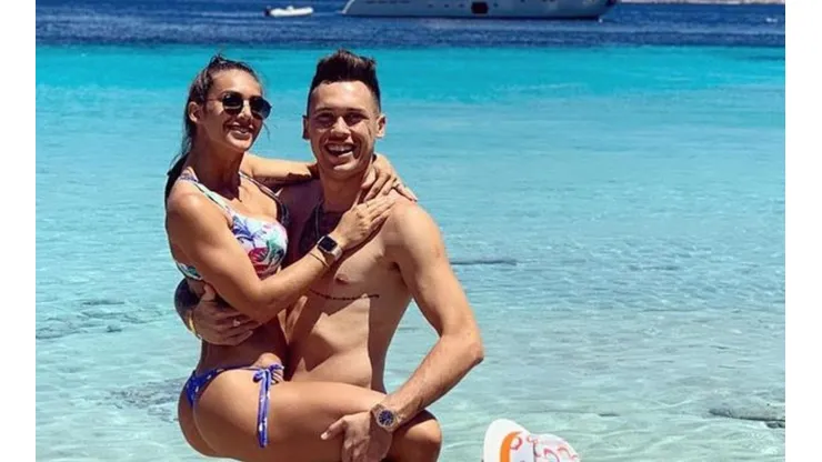 No podemos más: Ocampos se fue a jugar al Sevilla y su esposa le dedicó un posteo enternecedor