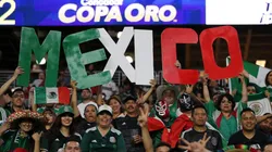 La afición mexicana ovacionó a un periodista