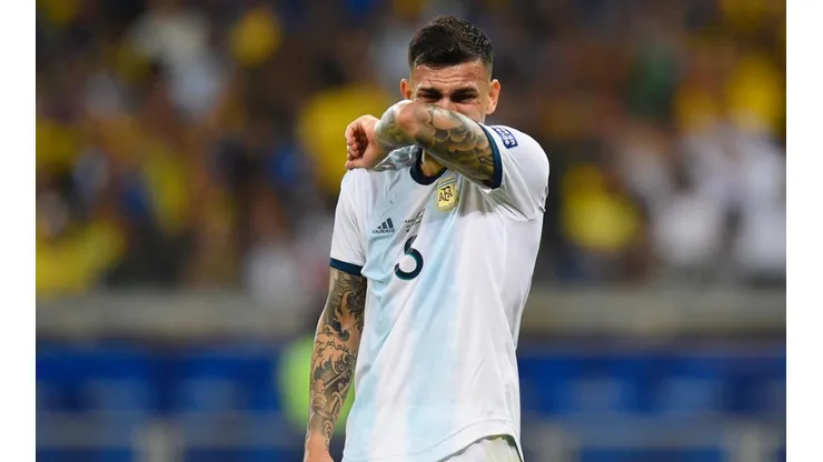 Paredes no se guardó nada y le pegó al árbitro: "Todo el partido fue para el lado de Brasil"