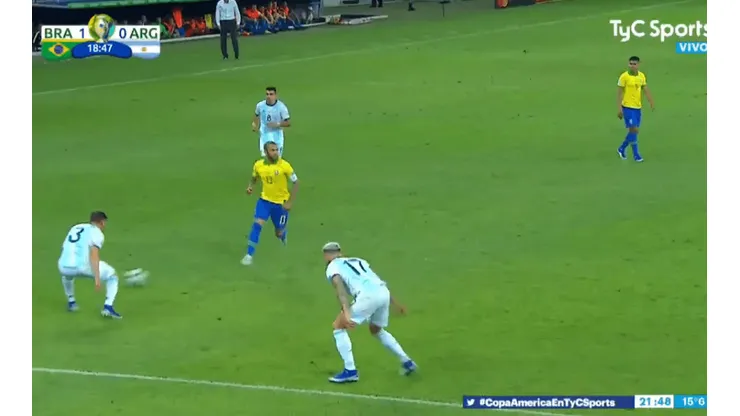 Foto de los jugadores de Brasil ante Argentina.