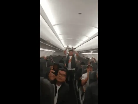 A lo Rusia: hinchas peruanos se hicieron sentir en los aviones a Porto Alegre