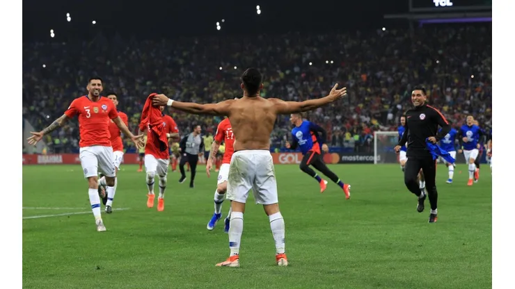 Foto de los jugadores de Chile celebrando.