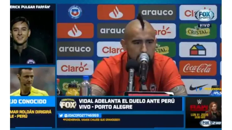 Arturo Vidal en rueda de prensa refiriéndose a la situación de William Tesillo.