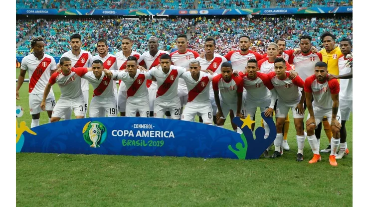 Por suerte fue solo un susto: futbolista de la Bicolor abandonó la concentración debido a unas molestias