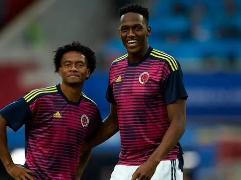 Cuadrado mostró la broma que le hizo Yerry Mina: "Cuando alguien desocupado te coge el celular"