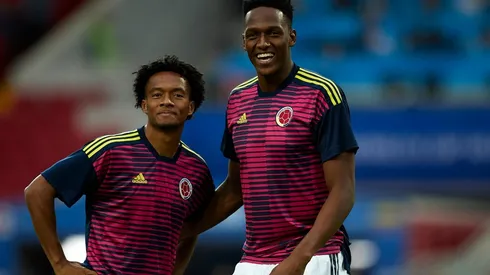 Yerry Mina le hizo una broma a Cuadrado. (Getty)