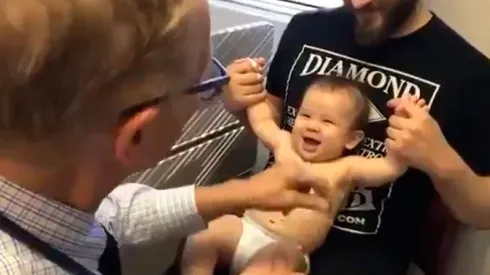 Video viral del bebé.