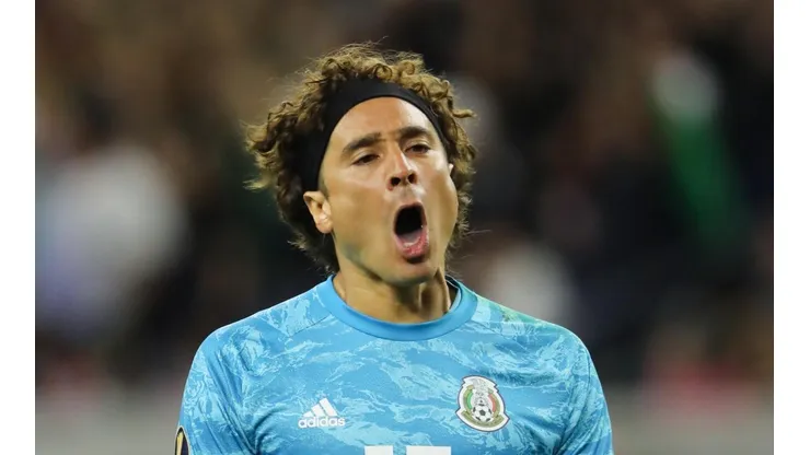 El portero fue felicitado desde todos lados.