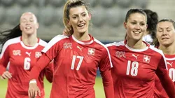 Florijana Ismaili con su seleccionado.