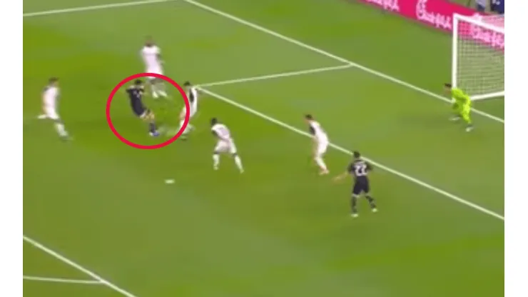 Antes del descanso, Jiménez hizo el primero de México