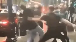 Video viral: empujó a una mujer y se ganó la golpiza de su vida