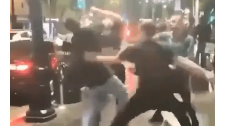 Video viral: empujó a una mujer y se ganó la golpiza de su vida
