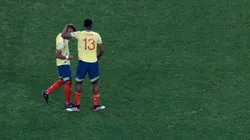 Yerry Mina y el apoyo a William Tesillo por su penal errado.