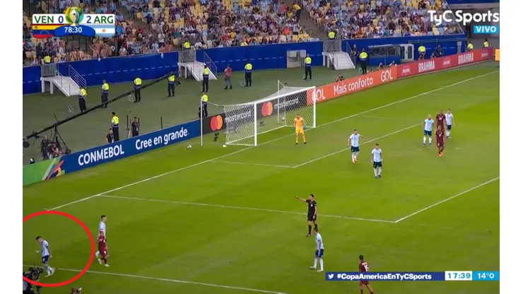 Esto es Argentina: De Paul fue a trabar con todo, robó la pelota y lo festejó como un gol