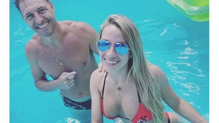 Después de un partido polémico de Pitana, los hinchas de Chile atacaron a su esposa en Instagram