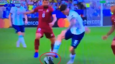 Video: el "sombrerito" que De Paul le metió a una paloma en pleno partido