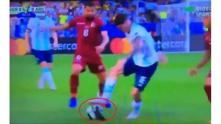 Video: el "sombrerito" que De Paul le metió a una paloma en pleno partido