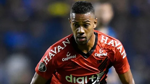 Atlético Madrid oficializó la contratación de una de las joyas de Parananese