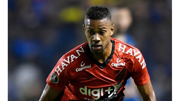 Atlético Madrid oficializó la contratación de una de las joyas de Parananese